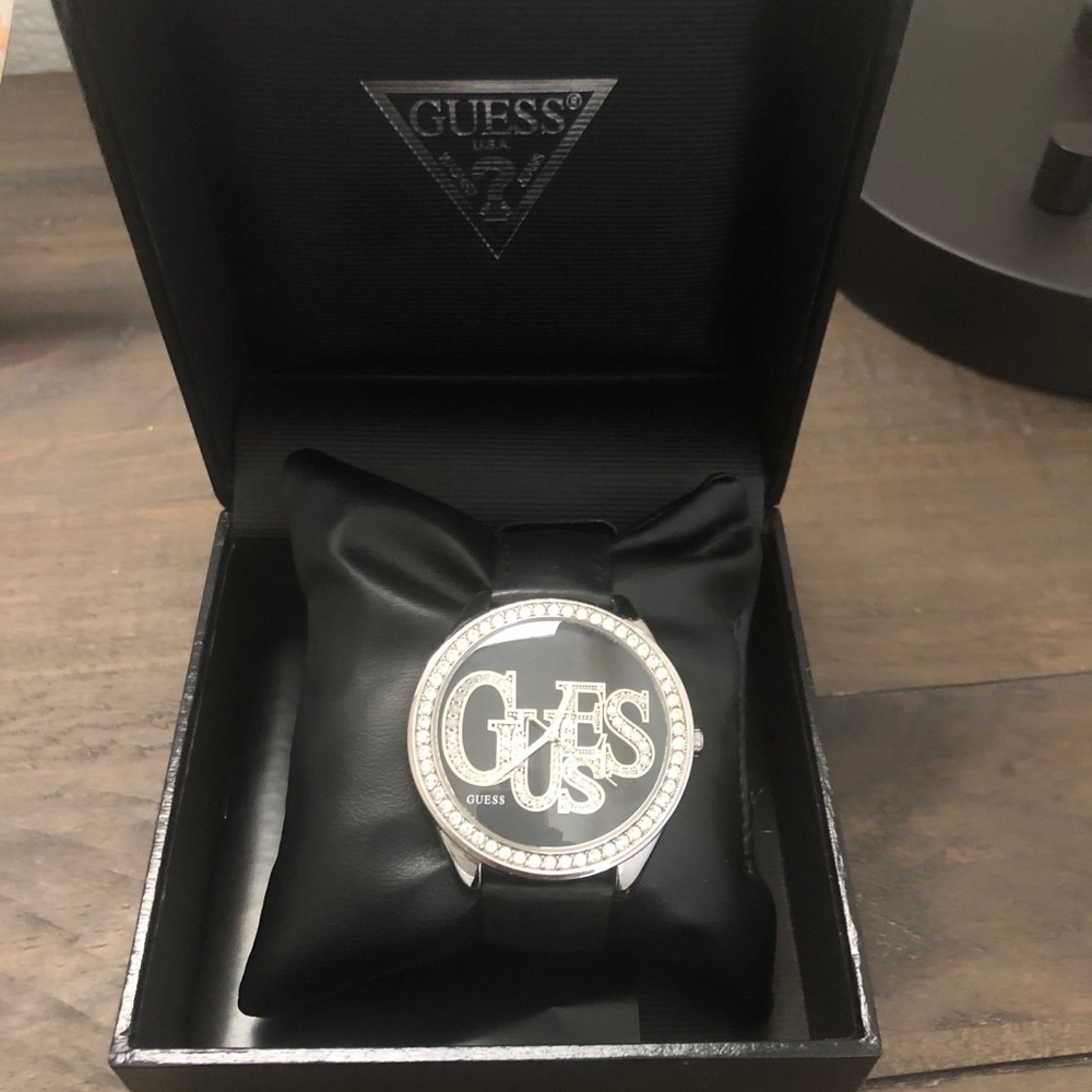 Guess Watch